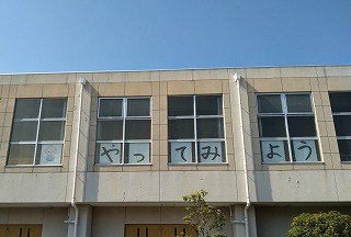 615